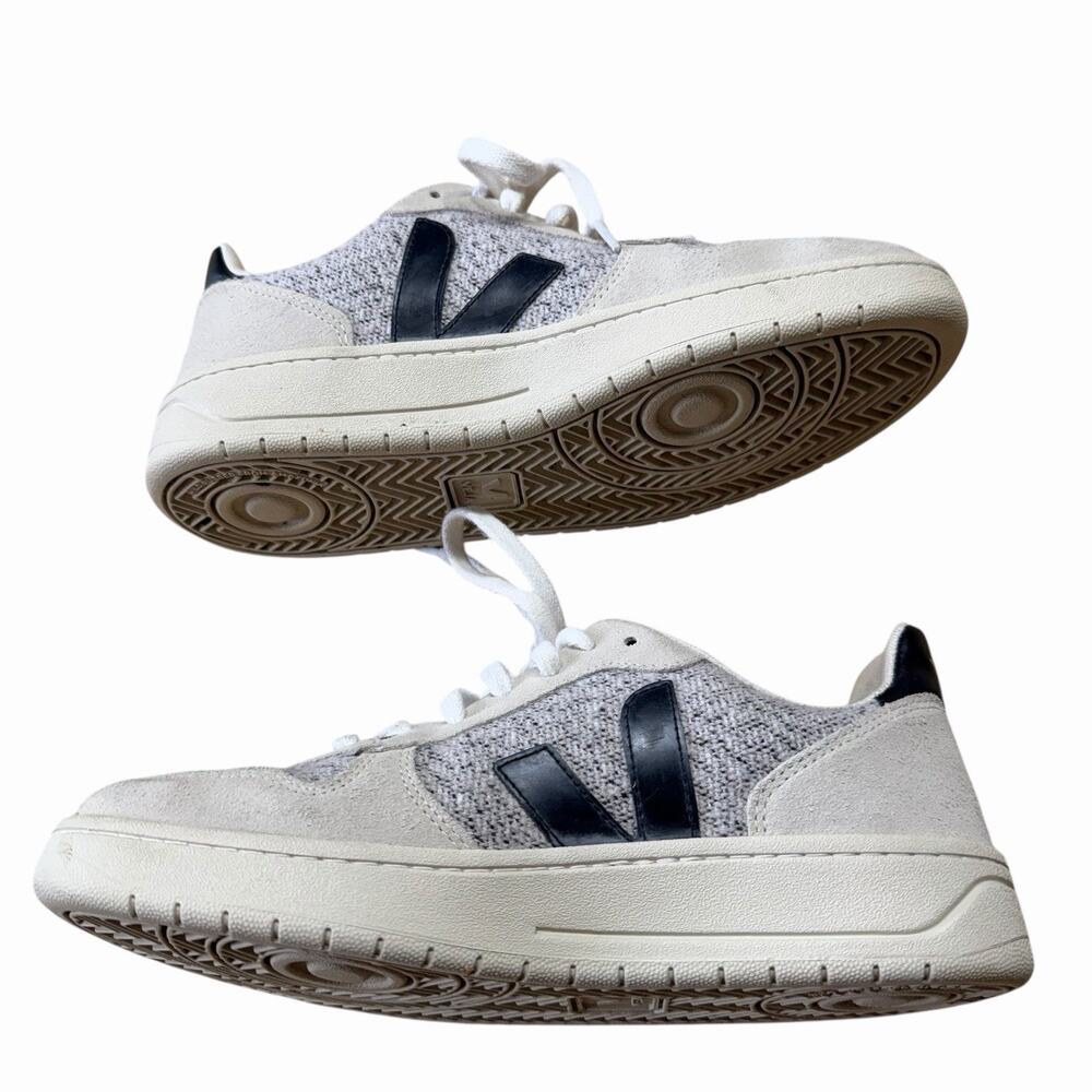 Veja Cream and Navy Shoes - Picture 5 of 8